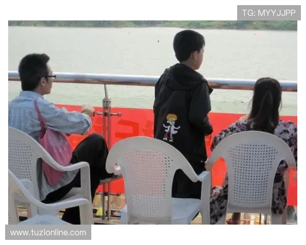 与王丽对话:她的足球生涯与梦想追逐之路 与王丽对话:她的足球生涯与梦想追逐之路