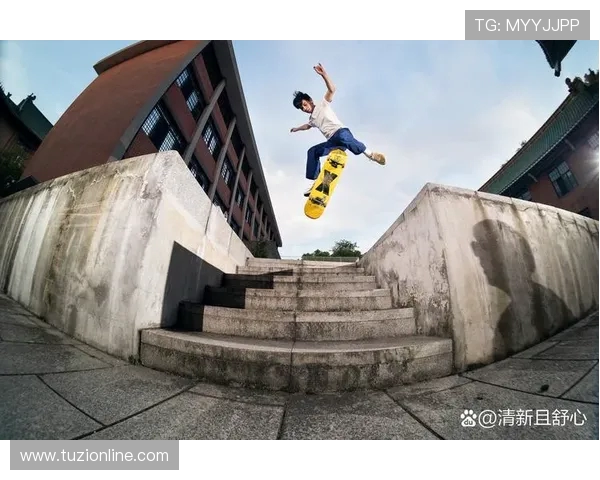 南京滑板队的灵活性探讨与滑板文化的深度融合之路 南京滑板队的灵活性探讨与滑板文化的深度融合之路