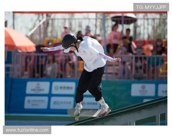 南京滑板队与武汉滑板队赛后技术分析与战术对比全景回顾 南京滑板队与武汉滑板队赛后技术分析与战术对比全景回顾