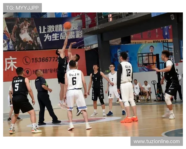 武汉篮球队选拔赛点评：团队协作展现实力与默契的完美结合