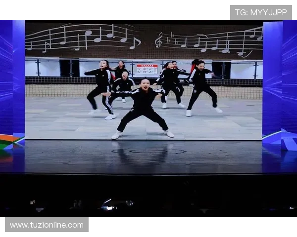 深圳街舞队与北京街舞队赛后复盘团队协作的精彩瞬间与深刻反思