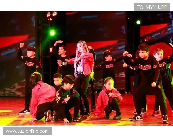 街舞盛宴：深入广州街舞队员的独特才华与个人风采探讨