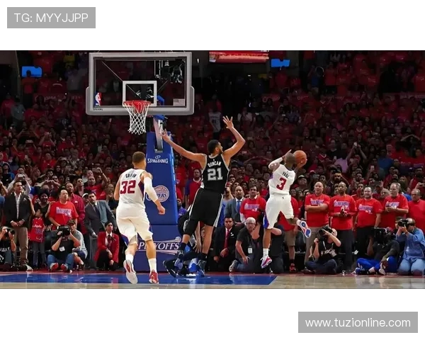 2015年马刺与雷霆经典对决回顾:一场激烈的季后赛较量与传奇瞬间 2015年马刺与雷霆经典对决回顾:一场激烈的季后赛较量与传奇瞬间