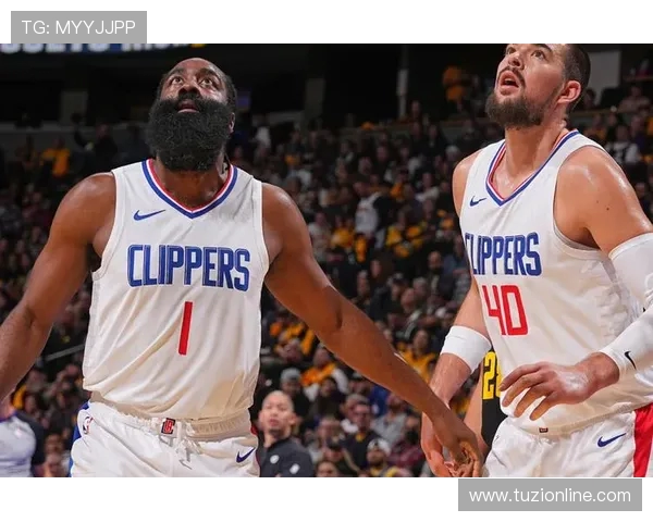 佩尔斯与波斯光荣激战正酣谁将赢得这场精彩对决 佩尔斯与波斯光荣激战正酣谁将赢得这场精彩对决