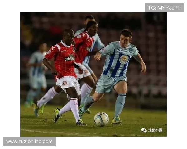 克鲁与布莱克本激战正酣谁能在这场较量中笑到最后