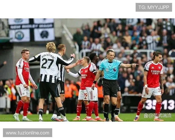 阿森纳与曼联对决裁判表现分析及争议判罚回顾