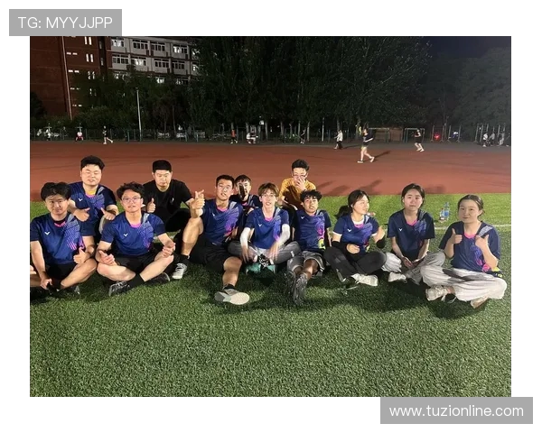 赛后分析:上海飞盘队与杭州飞盘队个人能力对比与表现评估 赛后分析:上海飞盘队与杭州飞盘队个人能力对比与表现评估