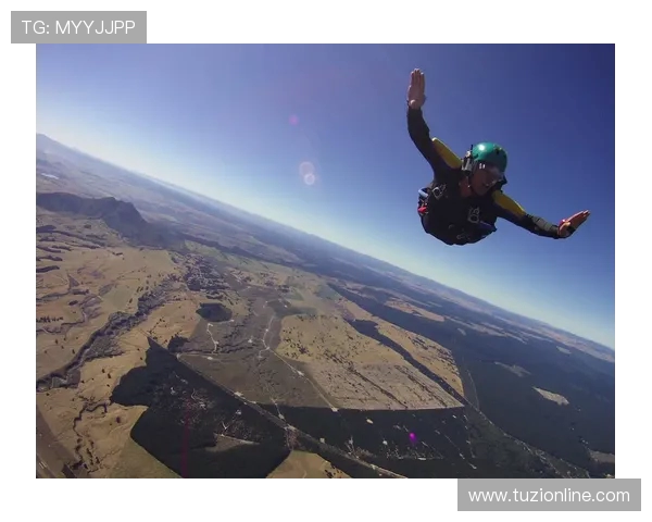 上海极限运动队在世界攀岩锦标赛中以77分稳居积分榜首位