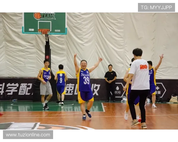 杭州篮球队意识探讨：提升团队协作与比赛策略的关键要素分析